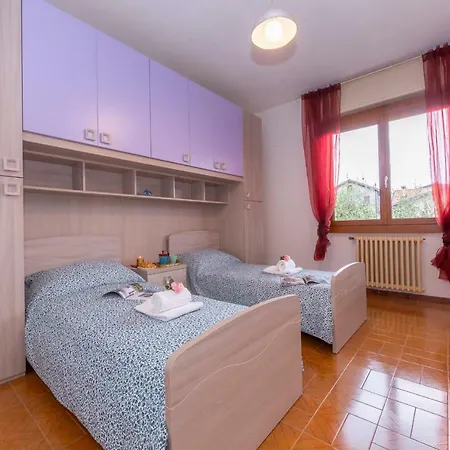 Sleeps 6 Wifi شقة