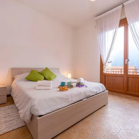 Sleeps 6 Wifi شقة