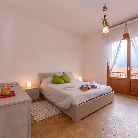 Sleeps 6 Wifi