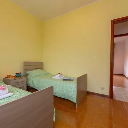 Sleeps 6 Wifi شقة Ossuccio