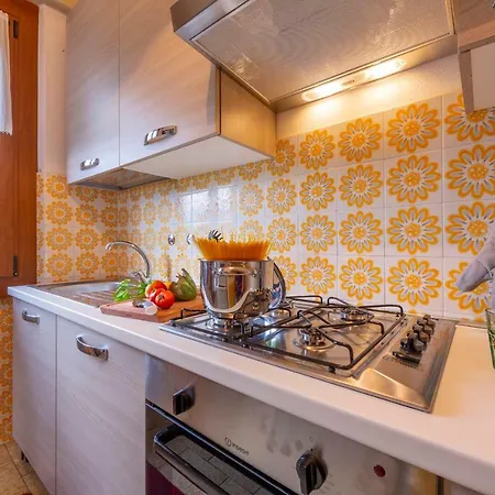 Sleeps 6 Wifi 公寓