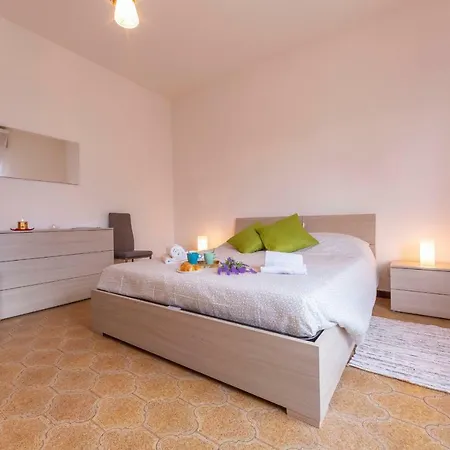 Daire Sleeps 6 Wifi *